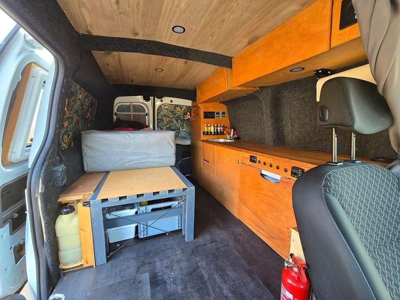 Gebraucht Renault Kangoo 110 PS (80 kW) 2012 Weiß Van / Kleinbus