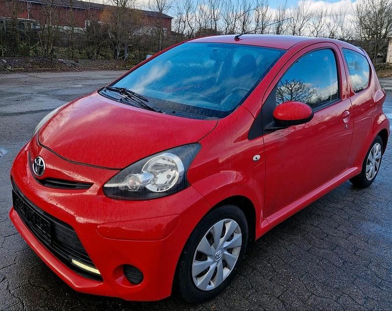 Gebraucht Toyota Aygo 68 PS (50 kW) 2012 Kleinwagen