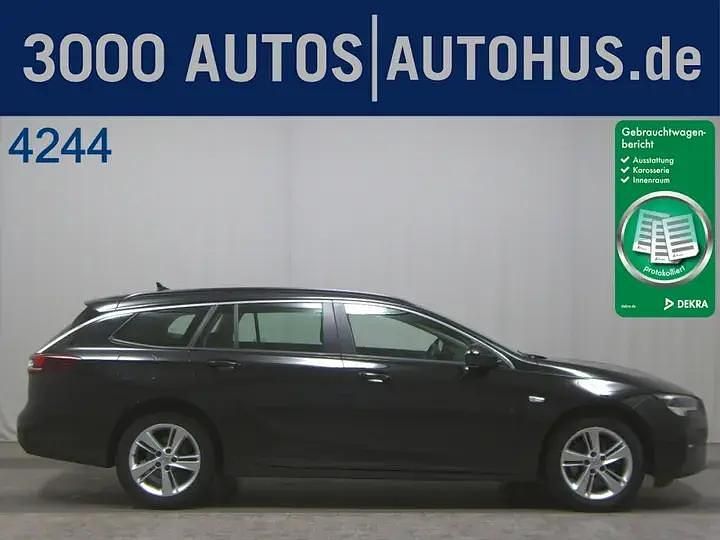 Weiß Gebraucht 2020 Opel Insignia Ultimate Kombi | 19.849 € (Fairer Preis) - Bild 1/4