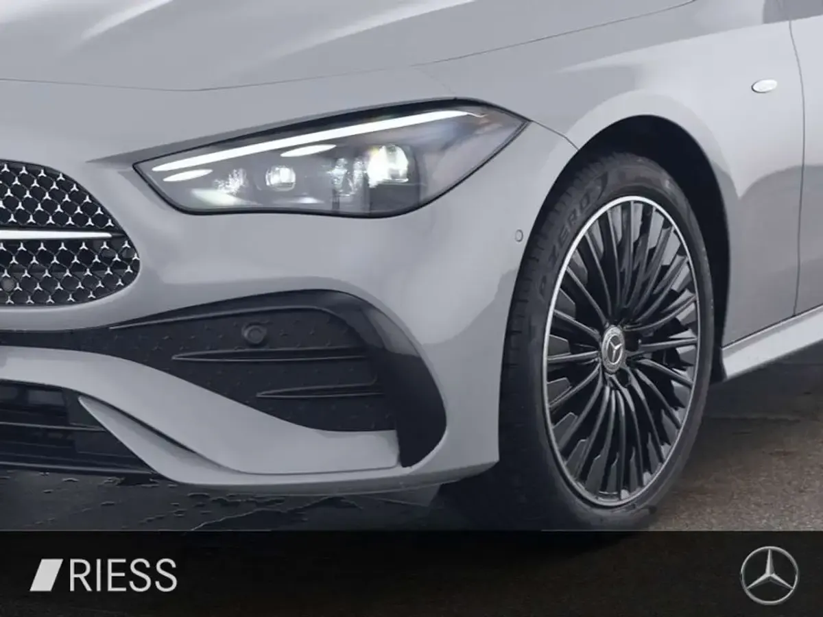 Gebraucht Mercedes CLE300 AMG 313 PS (230 kW) 2025 Manufaktur lack manufaktur alp Coupé