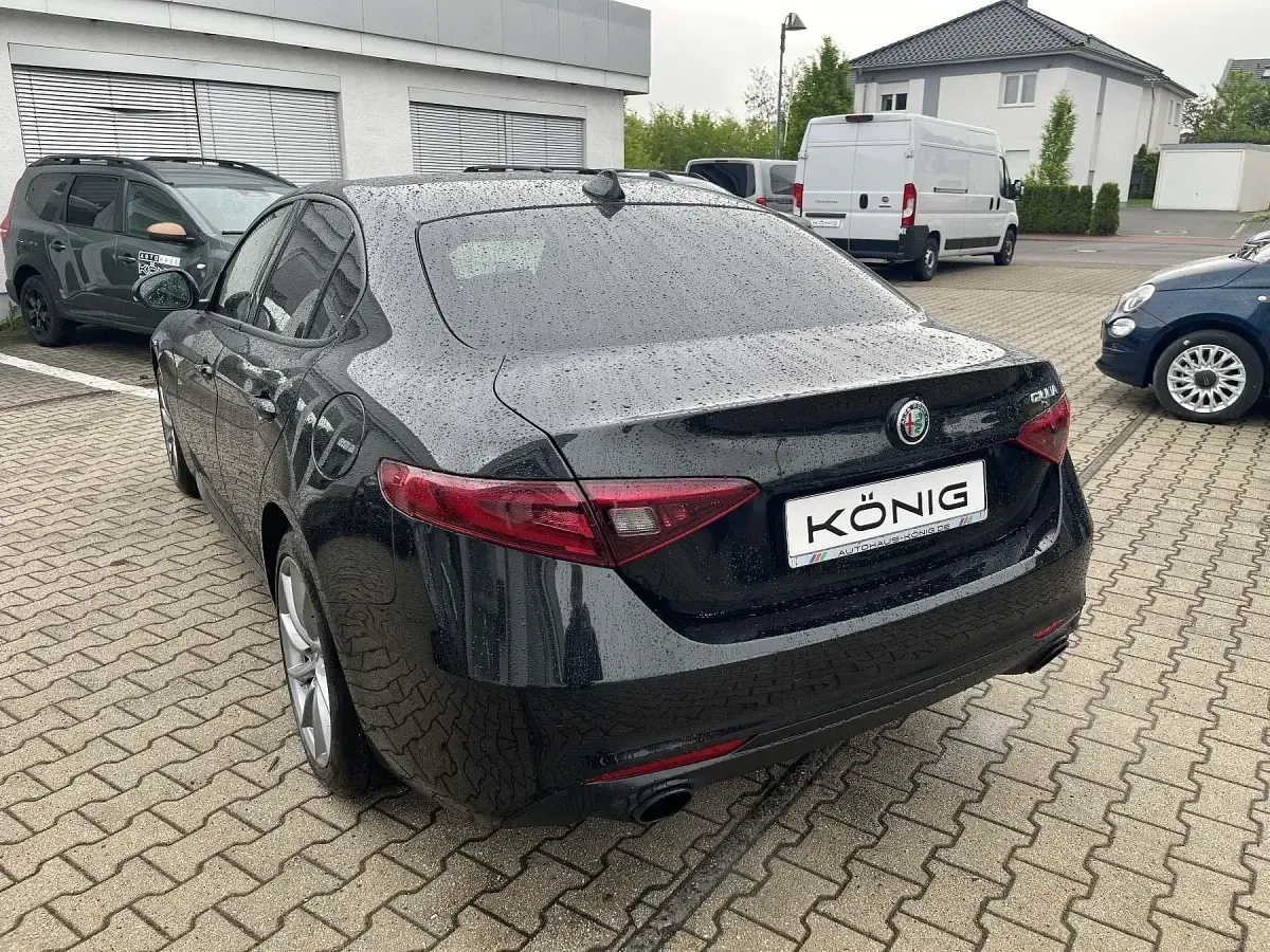 Gebraucht Alfa Romeo Giulia Sprint 201 PS (147 kW) 2023 Schwarz Limousine