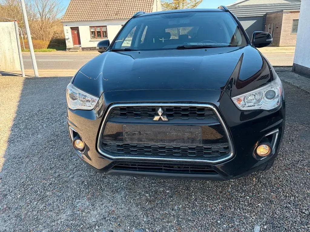 Gebraucht Mitsubishi ASX Invite 117 PS (86 kW) 2015 Schwarz SUV