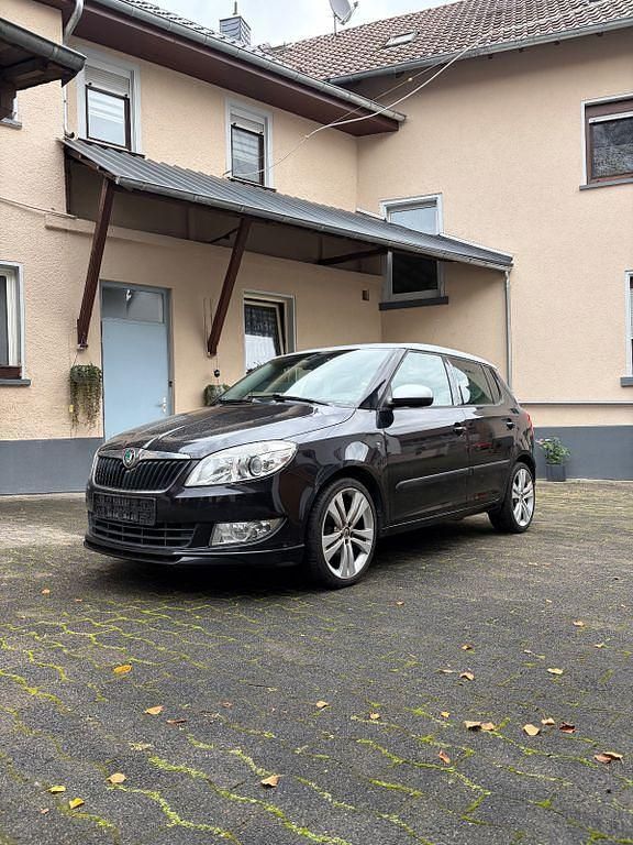 Schwarz Gebraucht 2011 Skoda Fabia Monte Carlo Limousine | 2.990 € (Superpreis) - Bild 1/4