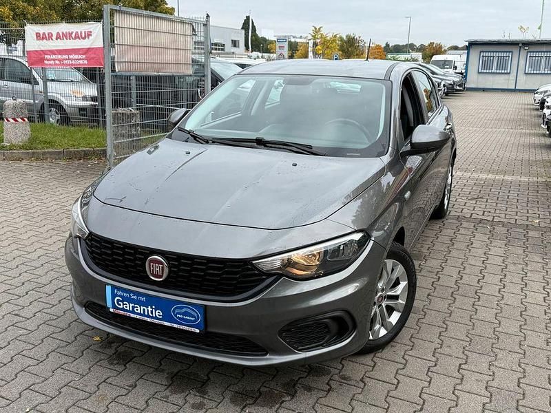 Gebraucht Fiat Tipo Street 95 PS (69 kW) 2019 Grau met. Limousine