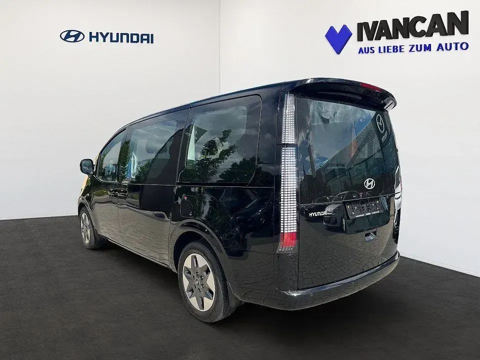 Neu Hyundai Staria Trend 225 PS (165 kW) 2025 Schwarz Van / Kleinbus
