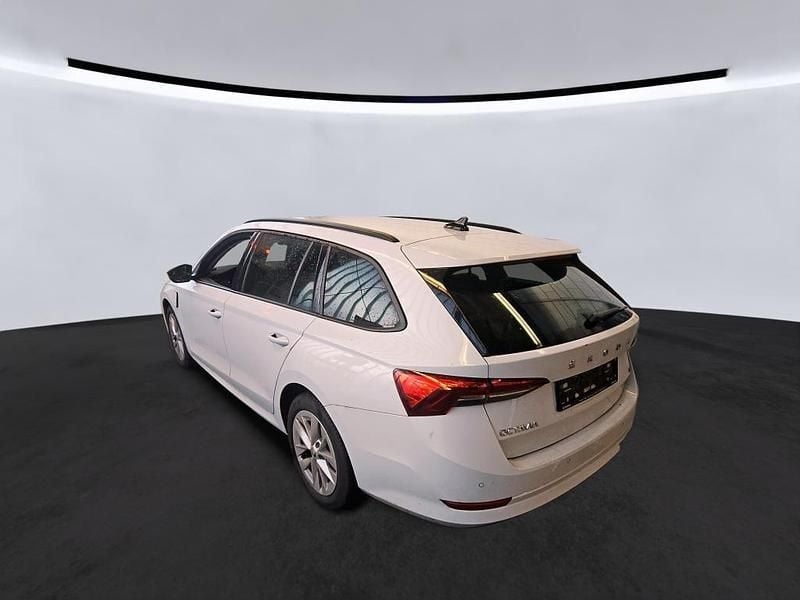 Gebraucht Skoda Octavia Ambition 204 PS (150 kW) 2022 Weiß Limousine
