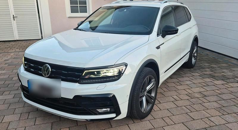 Weiß Gebraucht 2019 VW Tiguan Allspace R-line SUV | 29.300 € (Etwas zu teuer) - Bild 1/4