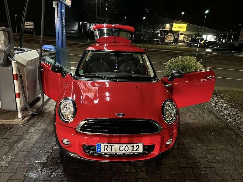 Rot Gebraucht 2013 Mini ONE Kleinwagen | 5.900 € (Fairer Preis) - Bild 1/4