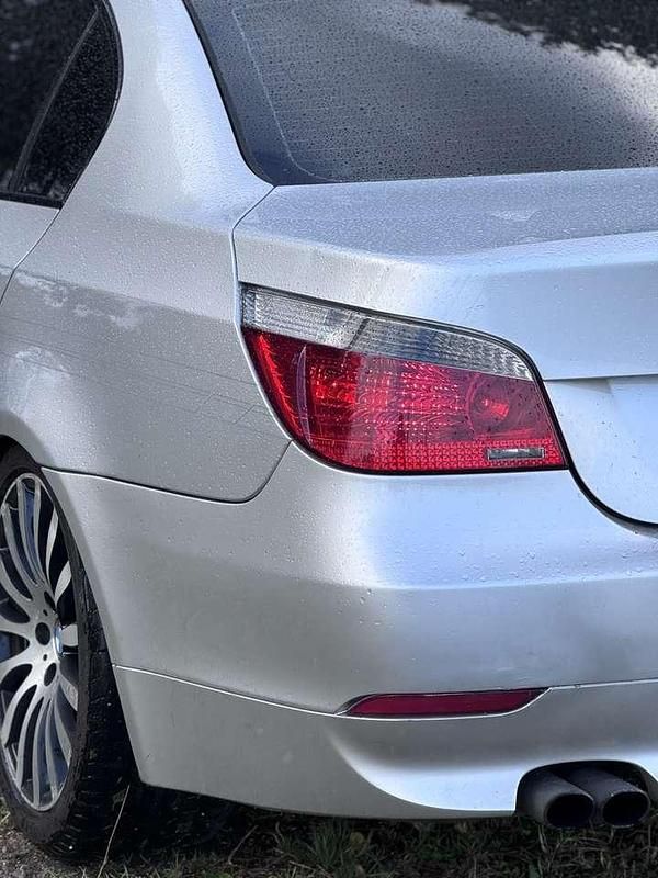 Gebraucht BMW 520 170 PS (125 kW) 2004 Silber Limousine