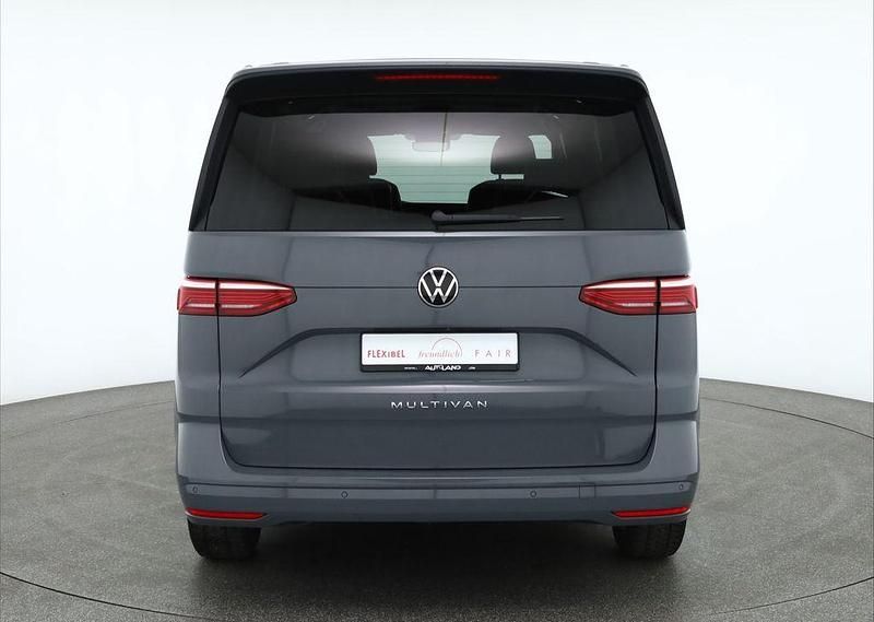 Gebraucht VW Multivan 150 PS (110 kW) 2023 Grau Van