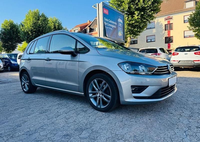 Silber Gebraucht 2015 VW Golf Sportsvan Comfortline Van / Kleinbus | 7.900 € (Fairer Preis) - Bild 1/4