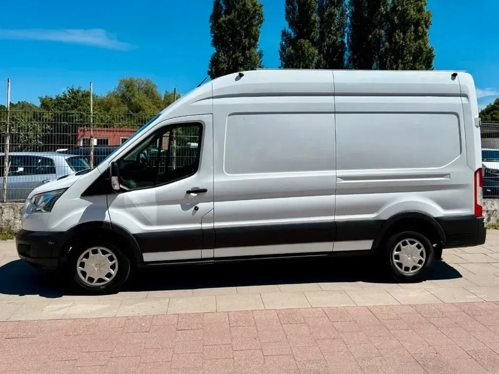 Gebraucht Ford Transit Trend 125 PS (91 kW) 2016 Frozen white Van / Kleinbus