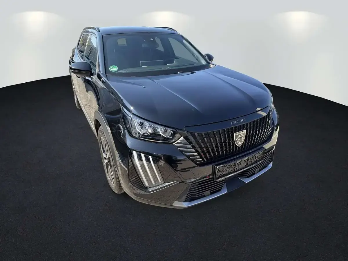 Second-hand Peugeot 2008 Allure 131 CP (96 kW) 2024 Negru SUV