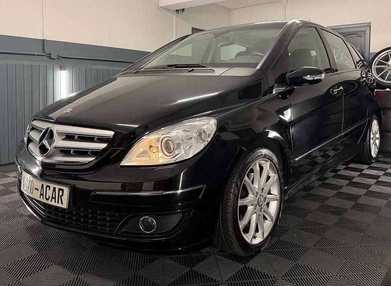 Gebraucht Mercedes B200 140 PS (102 kW) 2008 Schwarz Van / Kleinbus