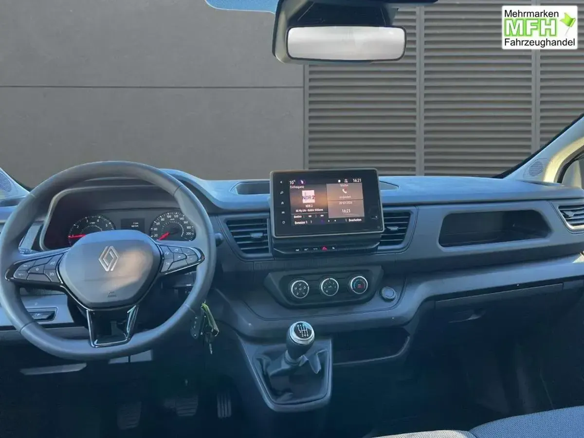 Neu Renault Trafic Equilibre 150 PS (110 kW) 2025 Schiefergrau Van / Kleinbus