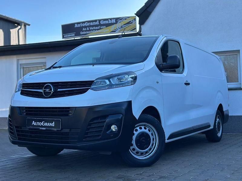 Gebraucht Opel Vivaro 122 PS (89 kW) 2022 Weiß Van / Kleinbus