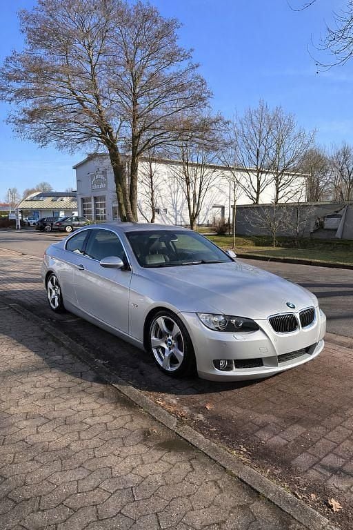 Gebraucht BMW 325 Performance 218 PS (160 kW) 2007 Silber Coupé