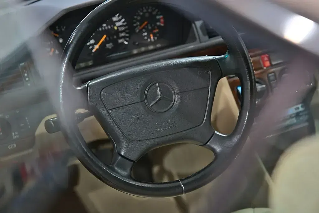 Gebraucht Mercedes 300 220 PS (161 kW) 1992 Braun Coupé