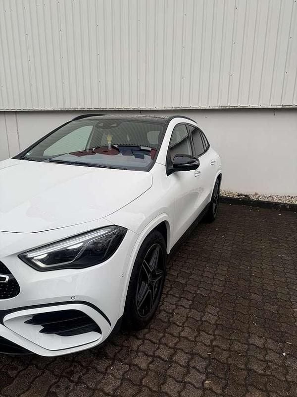 Gebraucht Mercedes GLA220 190 PS (139 kW) 2023 Weiß SUV