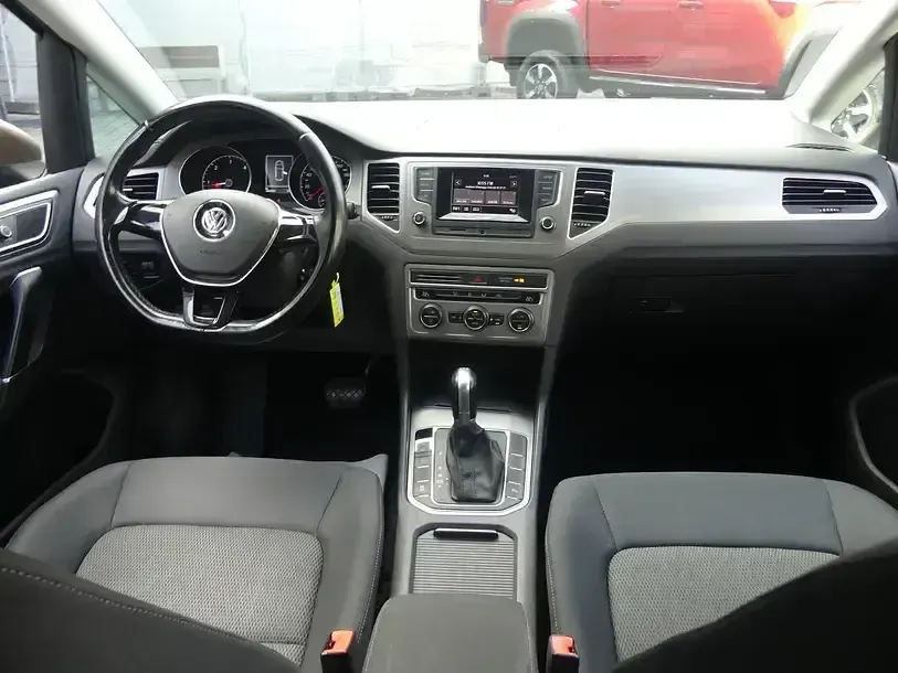 Gebraucht VW Golf VII 110 PS (80 kW) 2015 Gold Limousine