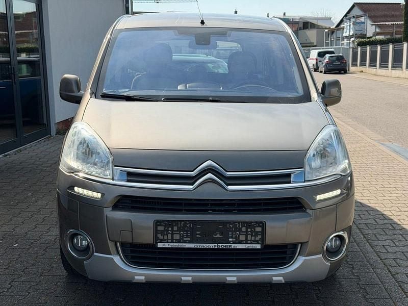 Gebraucht Citroën Berlingo SELECTION 114 PS (83 kW) 2014 Braun Van / Kleinbus