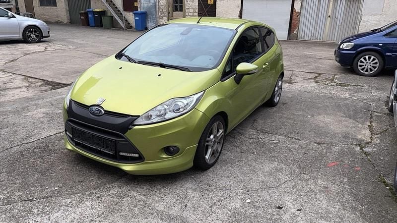 Grün Gebraucht 2010 Ford Fiesta ST-Line Kleinwagen | 2.500 € (Superpreis) - Bild 1/4
