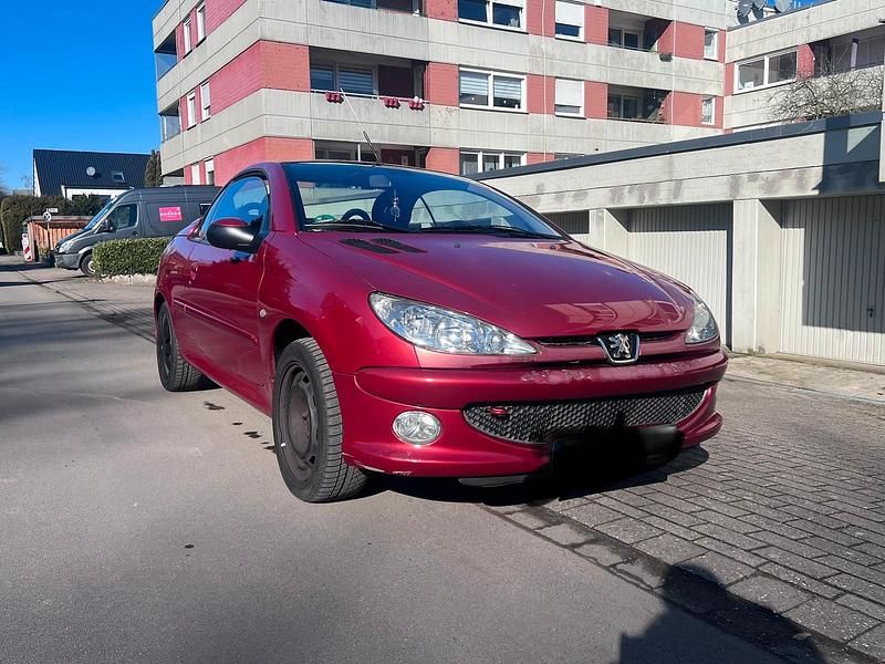 Gebraucht Peugeot 206 CC 109 PS (80 kW) 2003 Rot Cabrio