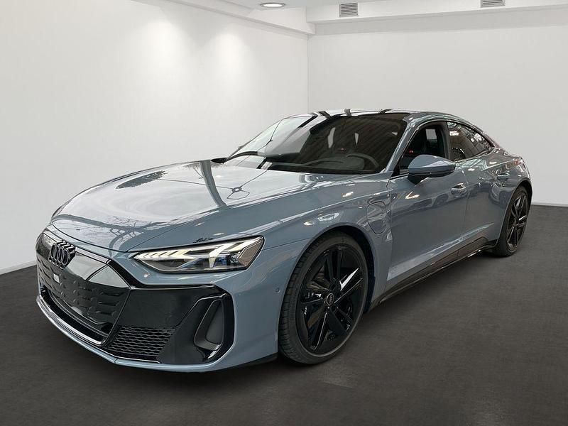 Grau Neu 2025 Audi e-tron GT quattro Sport Limousine | 123.949 € - Bild 1/3