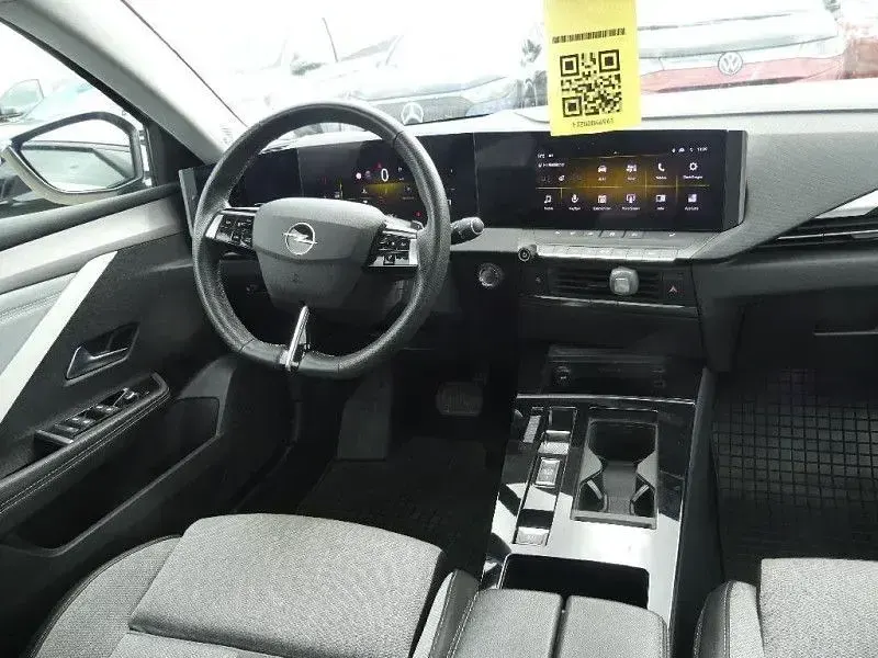 Gebraucht Opel Astra Business Elegance 131 PS (96 kW) 2023 Weiß Kleinwagen