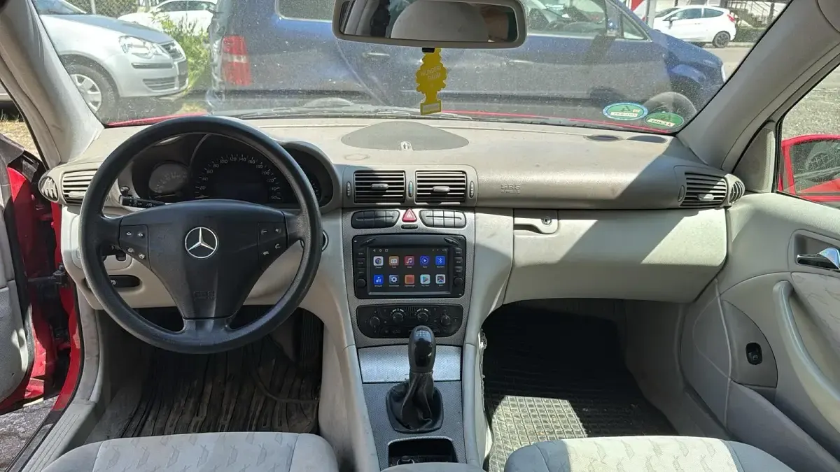 Gebraucht Mercedes C180 129 PS (94 kW) 2001 Rot Coupé