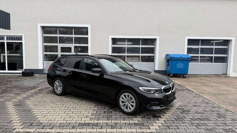 Schwarz ii Gebraucht 2020 BMW 318 Kombi | 26.900 € (Etwas zu teuer) - Bild 1/4
