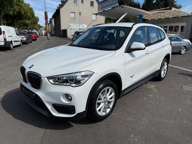 Weiß Gebraucht 2018 BMW X1 Advantage SUV | 17.990 € (Guter Preis) - Bild 1/4