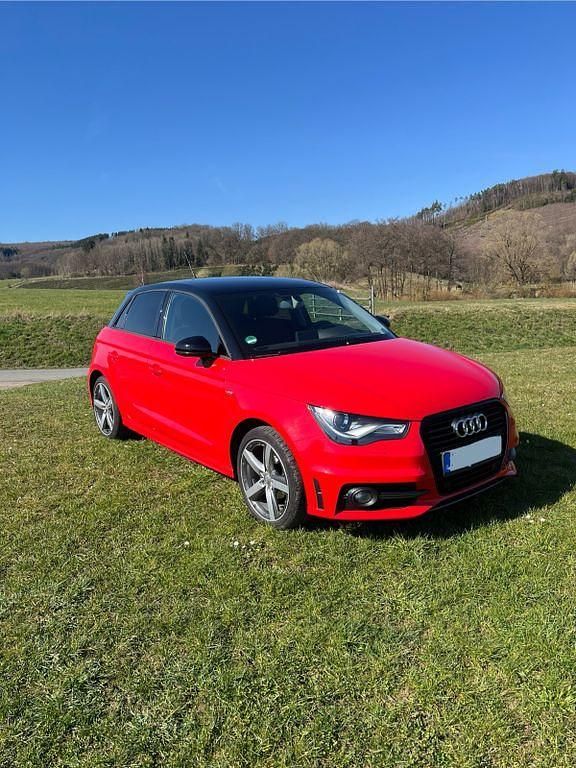 Gebraucht Audi A1 Sportback Exclusive 86 PS (63 kW) 2015 Rot Kleinwagen