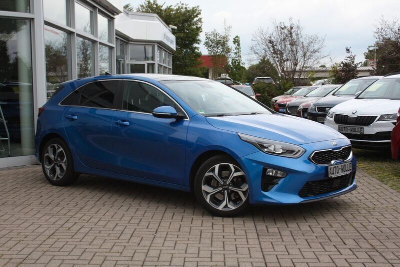 Blau Gebraucht 2018 Kia Ceed 2 Limousine | 16.450 € (Fairer Preis) - Bild 1/4