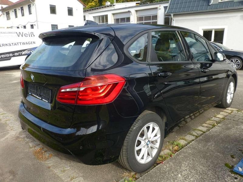 Second-hand BMW 218 136 CP (100 kW) 2017 Negru Monovolum