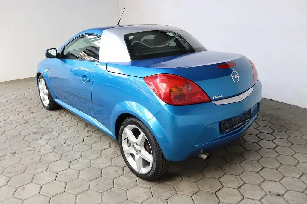 Gebraucht Opel Tigra Basis 90 PS (66 kW) 2005 Blau Cabrio