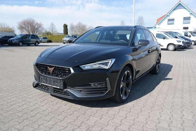 Mitternachtsschwarz Gebraucht 2024 Cupra Leon Kombi | 27.999 € (Superpreis) - Bild 1/4