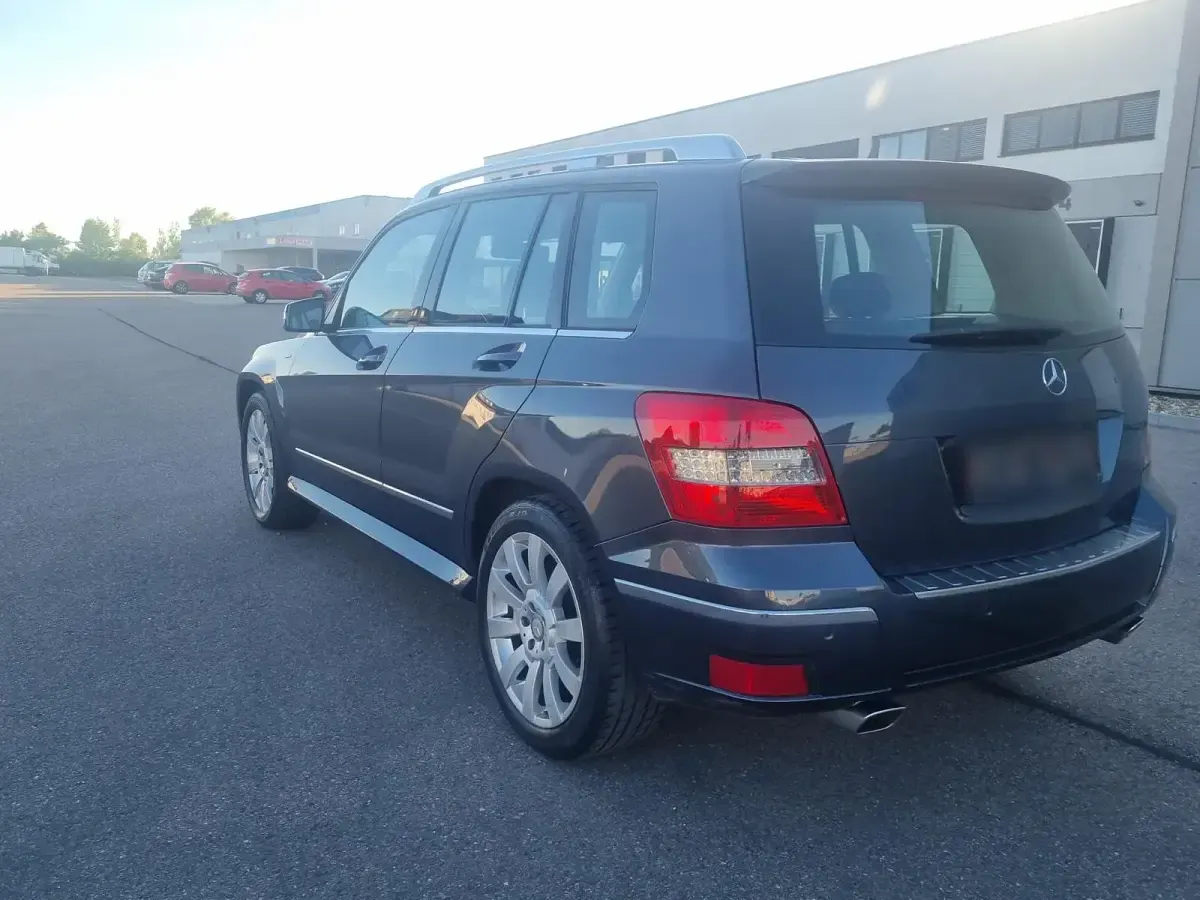 Gebraucht Mercedes GLK250 204 PS (150 kW) 2010 SUV