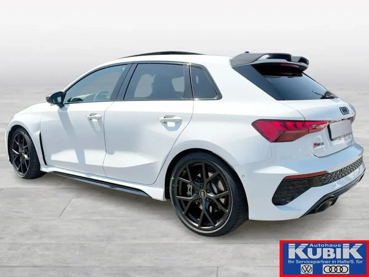 Gebraucht Audi RS3 Sportback Ambiente 400 PS (294 kW) 2023 Kleinwagen