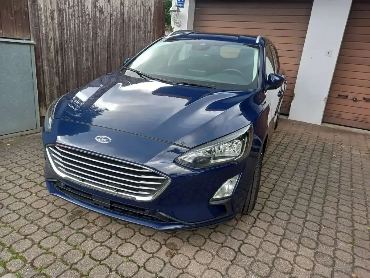 Gebraucht Ford Focus 120 PS (88 kW) 2020 Blazerblau Kombi