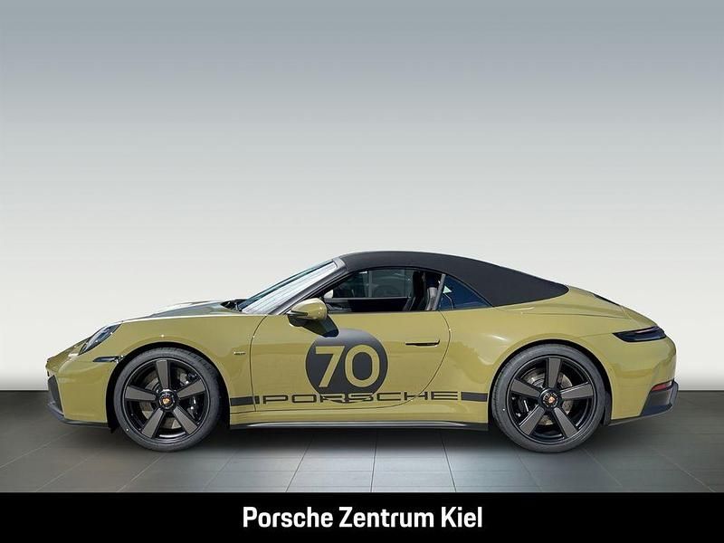 Neu Porsche 992 541 PS (397 kW) 2026 Grün Cabrio