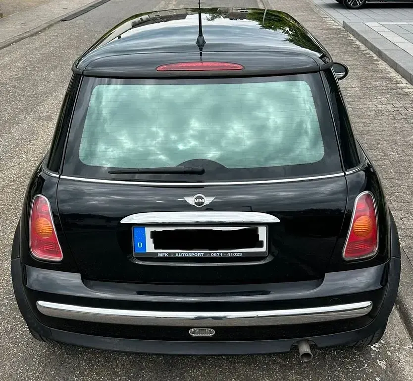 Gebraucht Mini ONE 90 PS (66 kW) 2003 Schwarz Kleinwagen