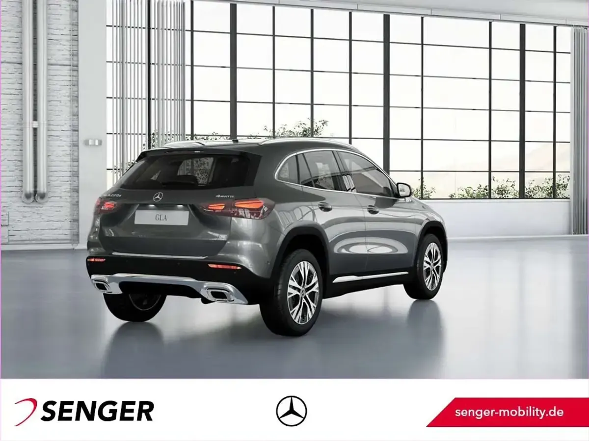 Gebraucht Mercedes GLA220 Advanced 190 PS (139 kW) 2025 Grau SUV