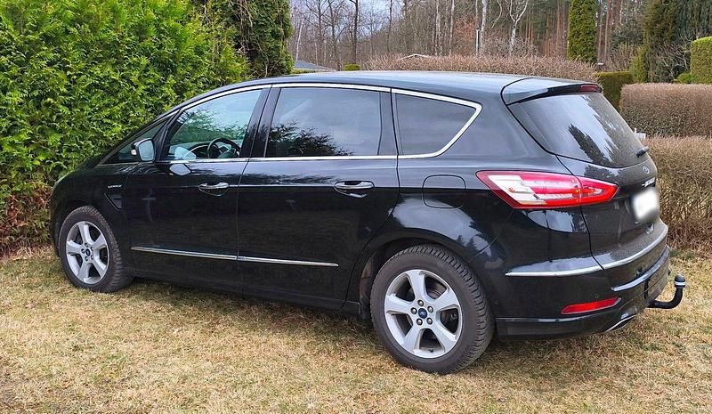 Gebraucht Ford S-MAX S 242 PS (177 kW) 2018 Schwarz Van / Kleinbus