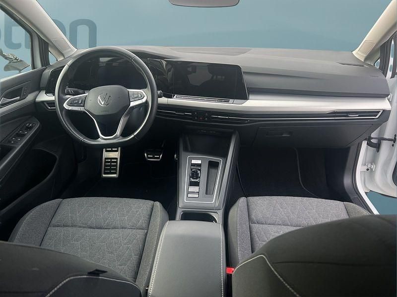 Gebraucht VW Golf VIII 116 PS (85 kW) 2024 Weiß Kleinwagen