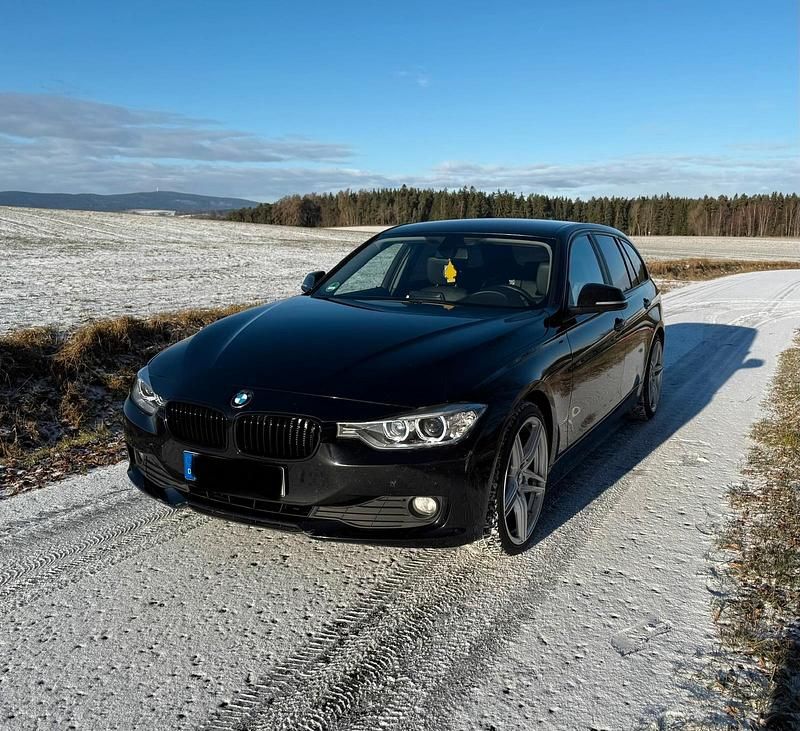 Schwarz Gebraucht 2013 BMW 316 Kombi | 7.990 € (Fairer Preis) - Bild 1/2