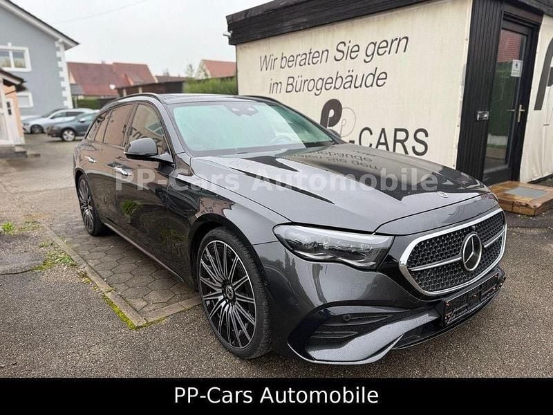 Graphitgraumet. Gebraucht 2024 Mercedes E220 AMG Line Premium Plus Kombi | 61.999 € - Bild 1/4