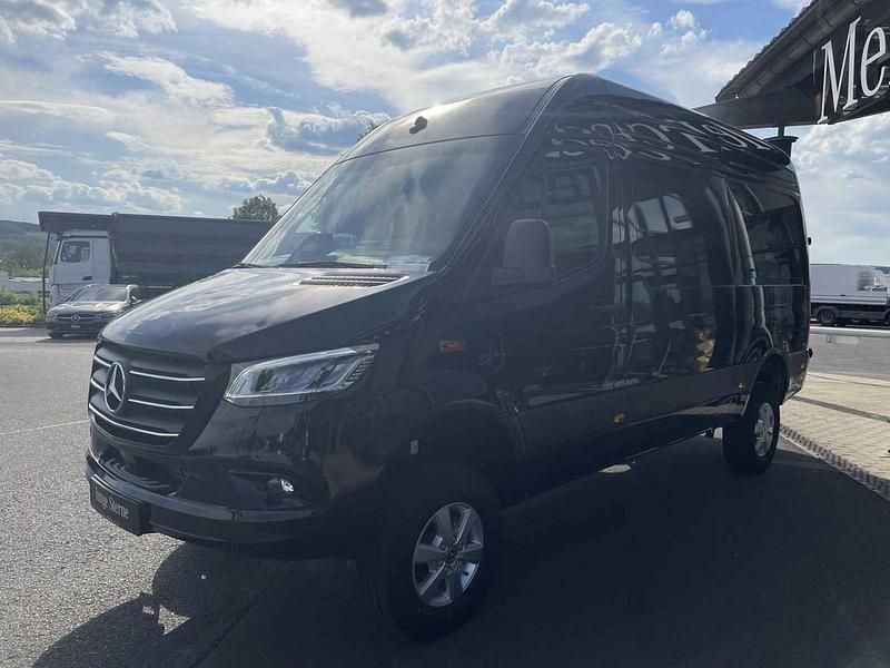 Gebraucht Mercedes Sprinter 190 PS (139 kW) 2025 Schwarz Van