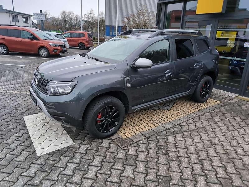 Gebraucht Dacia Duster Prestige 131 PS (96 kW) 2022 Kometengrau metallic SUV