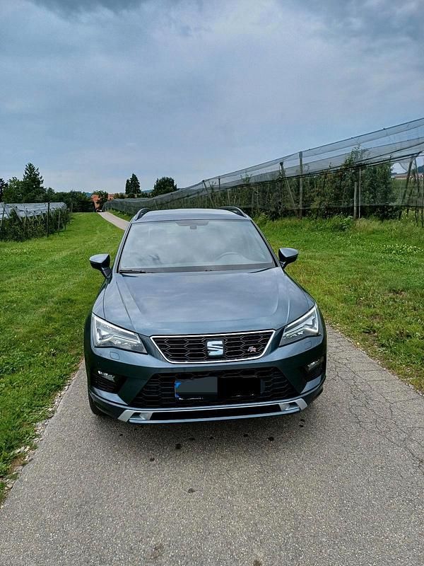 Grau Gebraucht 2021 Seat Ateca 4Drive SUV | 26.000 € (Fairer Preis) - Bild 1/4